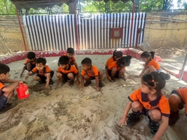 Sandpit Activity